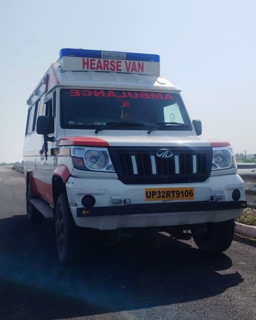R.N Ambulance Service Mahindra Bolero hearse van, Noida — Reg. UP32RT9106